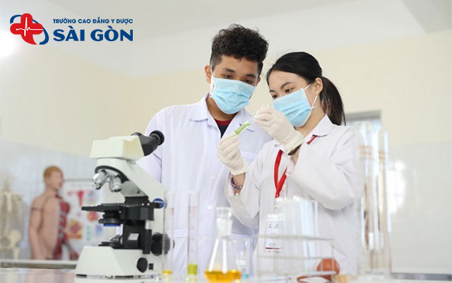 Ngành Dược khối D học được không? Các trường xét tuyển?